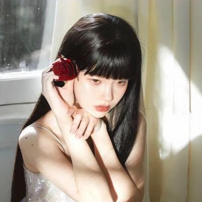 绿茵春色